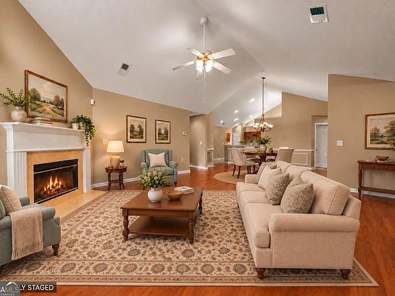 2nd image of 2983 Oakside Cir