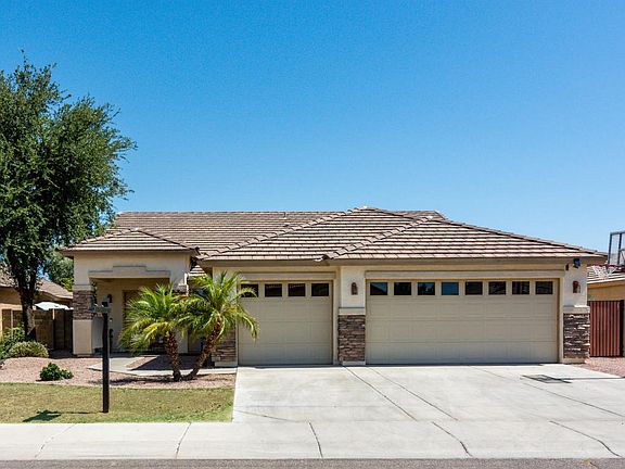 3rd image of 2186 W Mineral Butte Dr