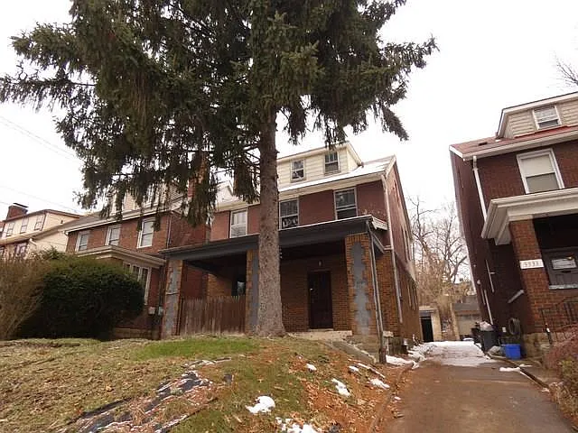 5929 Phillips Ave photo 1