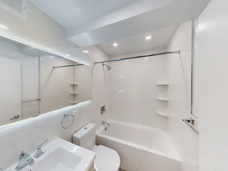 50 Prince St #5B — Photo 8