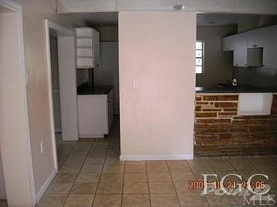 2nd image of 303 Queens Dr
