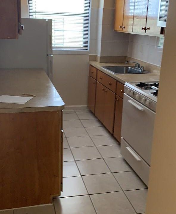 2nd image of 34 Elk St #418