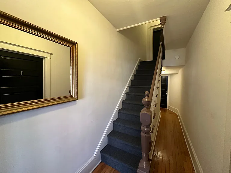 344 W Orange St #5 — Photo 2