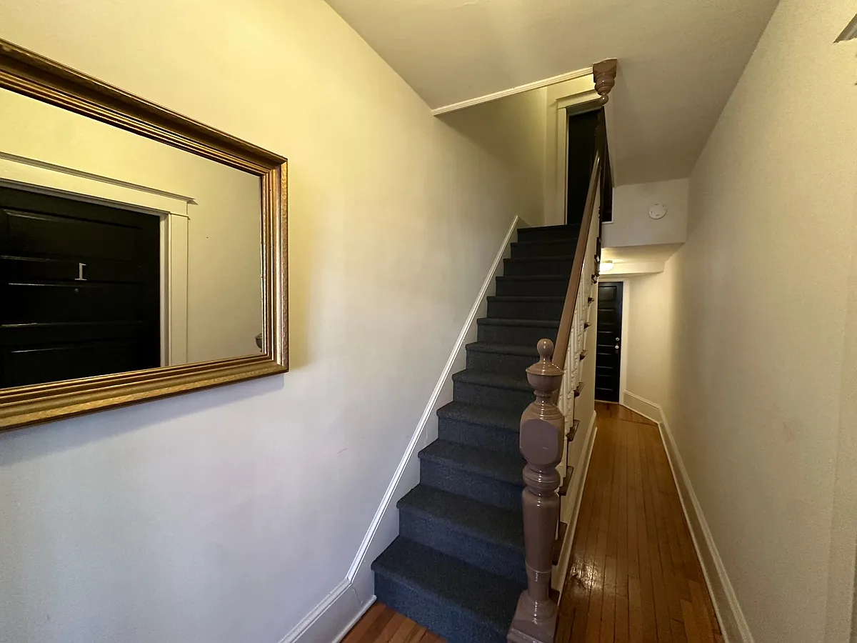 Building Photo - 344 W Orange St #5