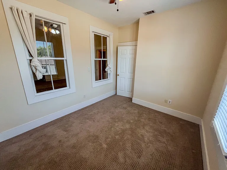 209 E Duffy St #A — Photo 17