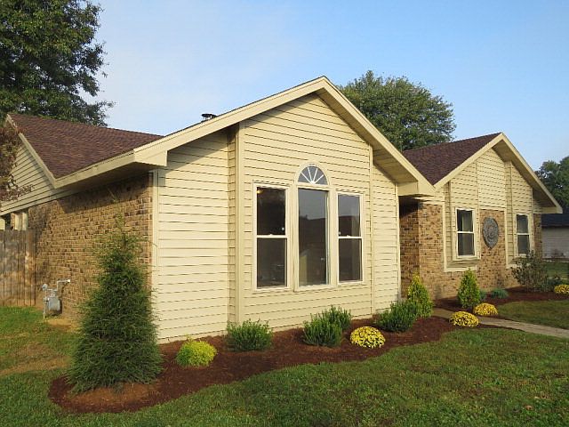 1st image of 2620 Eastland Dr
