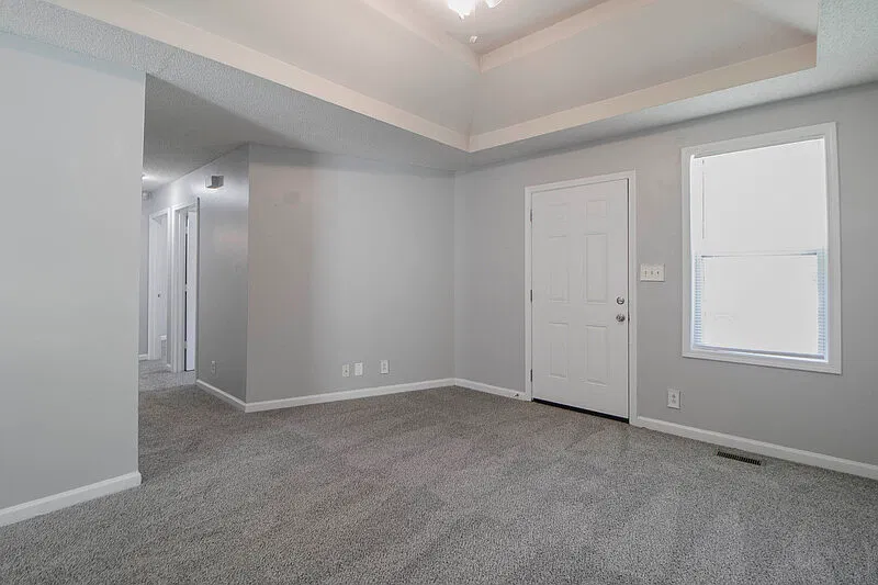 3 bed, 2.0 bath, 1082 sqft, $1,380 — Photo 3