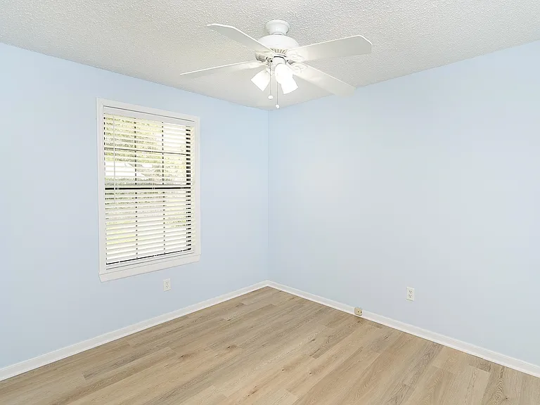 140 Bonita Rd — Photo 26