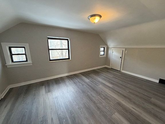 2nd image of 1930 Newton St #3