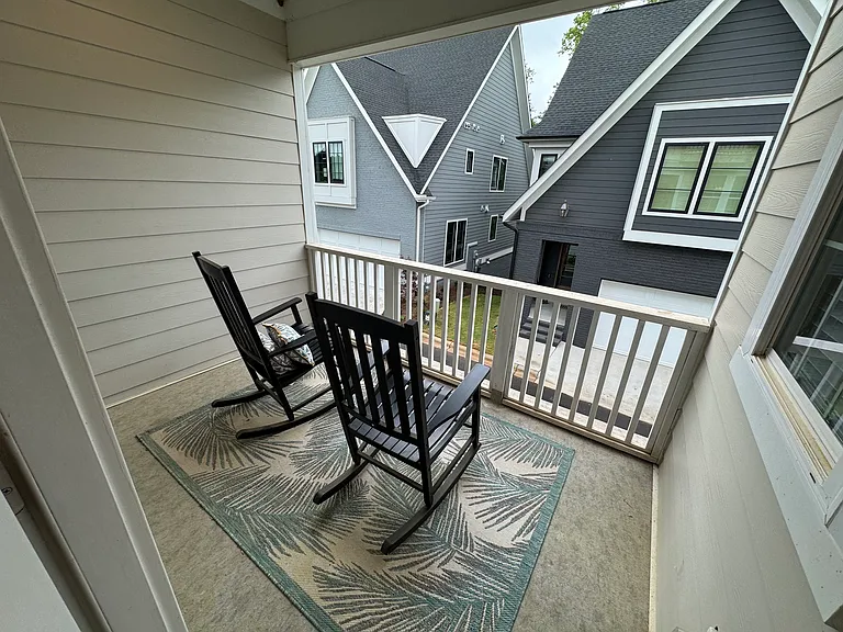 632 Amalfi Dr — Photo 13