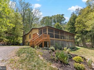 132 Hill Top Rd, Great Cacapon, WV 25422