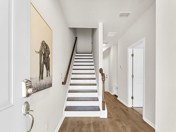 5th image of 116 Rowans Creek Dr