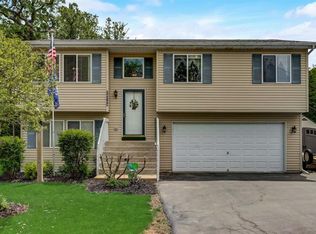 28709 105th St, Trevor, WI 53179