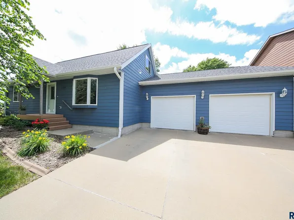 5309 S Holbrook Ave, Sioux Falls, SD 57106