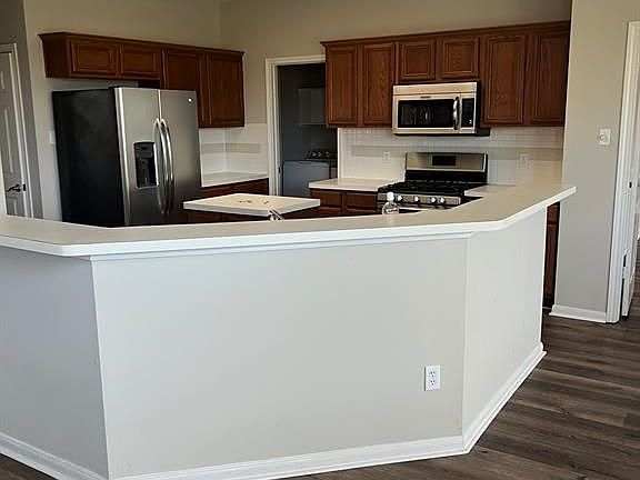 2nd image of 8819 Saratoga Dr