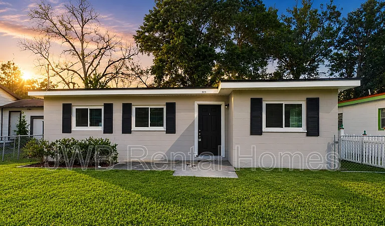 3515 Dignan St — Photo 1