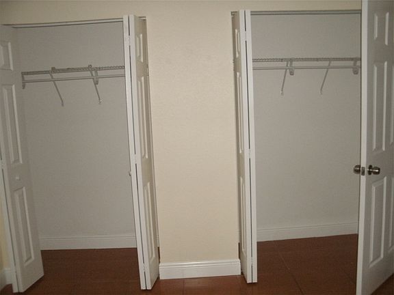 4th image of 5135 Grant Ln