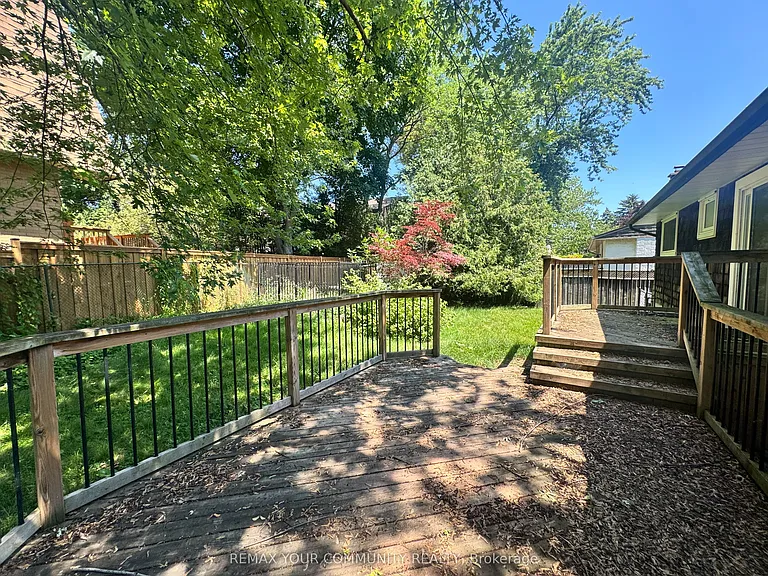 2063 Waters Edge Dr — Photo 21