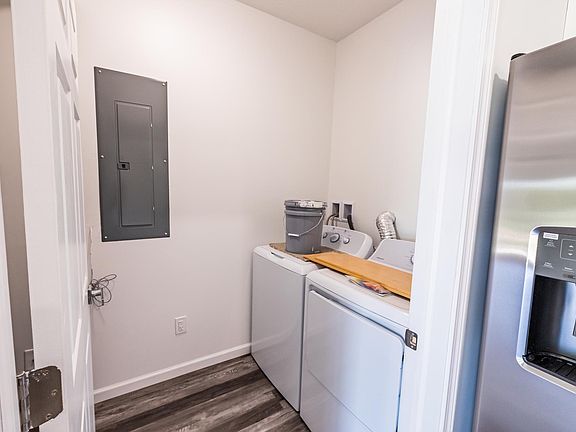5th image of 5547 Beavercrest Dr #110