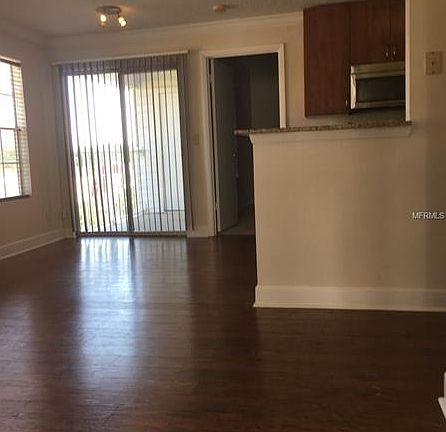 3rd image of 11562 Westwood Blvd APT 928