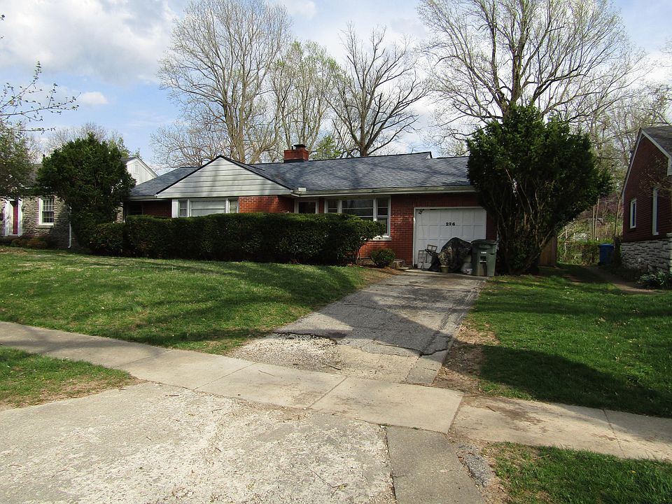 1st image of 226 E Vista St