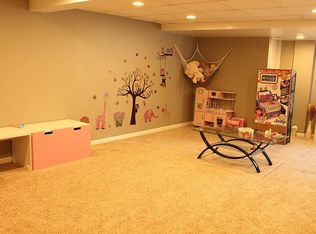 6182 Elarz, Troy, MI