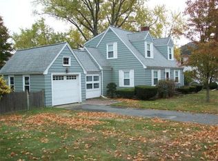 74 Pine St, Danvers, MA 01923
