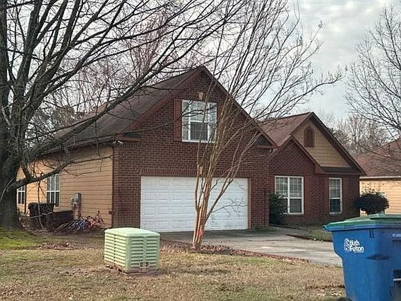 3rd image of 715 New Magnolia Ct
