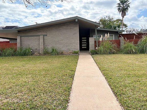 4th image of 4711 Imogene St