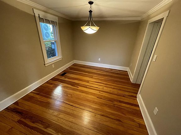 4th image of 15 E Leicester St