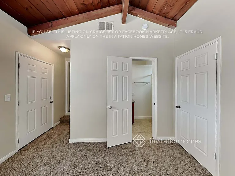 18601 Victory Blvd — Photo 13