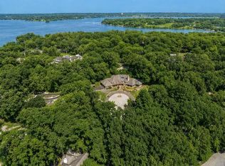 3574 Northome Rd, Deephaven, MN 55391