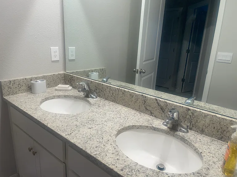 Bathroom sink