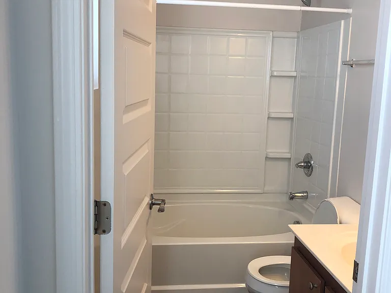 383 McConnells Trce #102 — Photo 8
