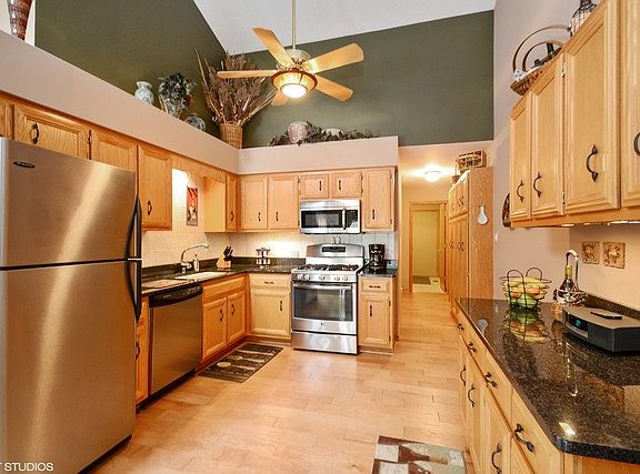 5th image of 9731 W 154th St