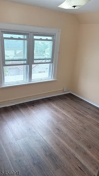 4 bed, 1.5 bath, 1510 sqft, $3,400 — Photo 2