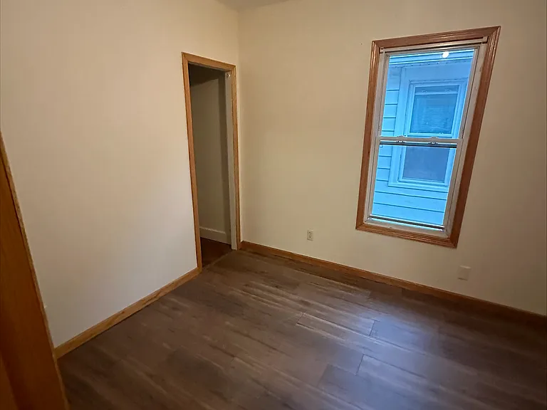 2622 N Newhall St #A — Photo 10