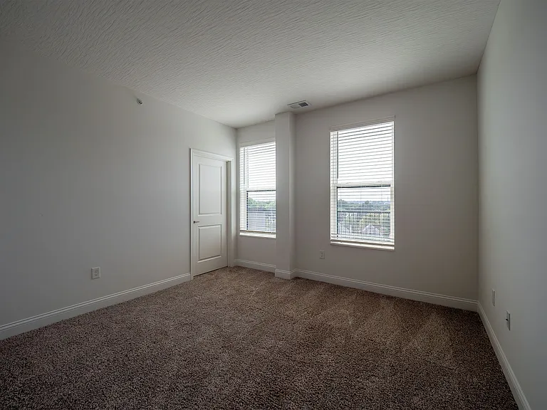 Makley Place — Photo 15