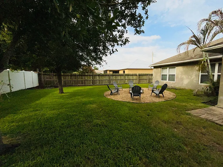 3273 SW Rosser Blvd — Photo 16