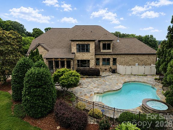 5th image of 142 Riverchase Ln