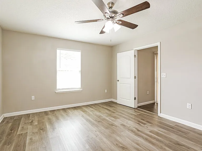 3258 Hidden Meadows Ct — Photo 9