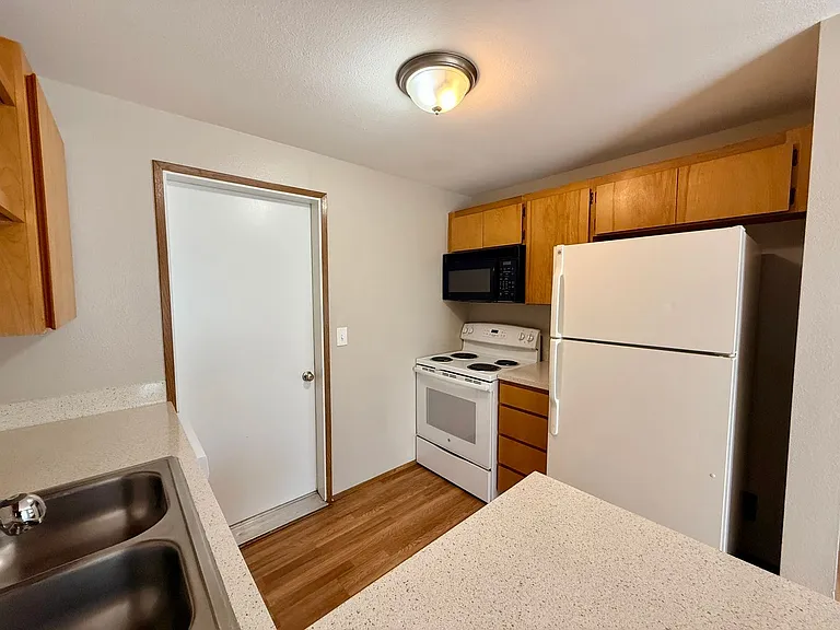 10404-10419 E McKinley Ave — Photo 27