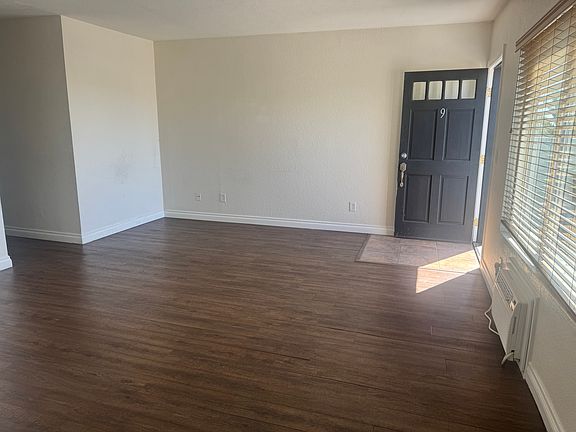 2nd image of 4250 52nd St Unit 9