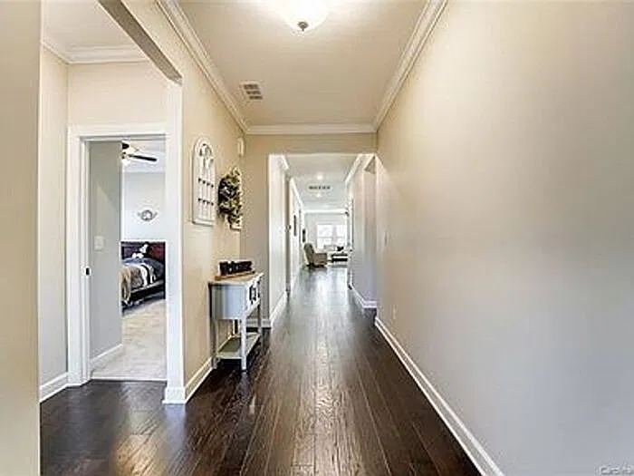 3 bed, 2.5 bath, 2200 sqft, $2,430 — Photo 4