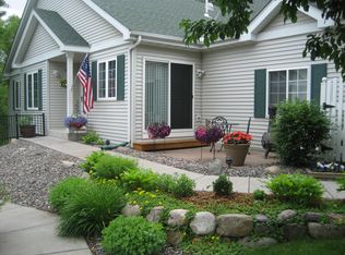 6206 Upland Ln N, Maple Grove, MN 55311