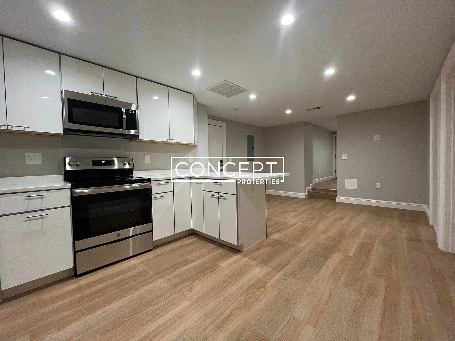 47 Bay State Rd — Photo 4