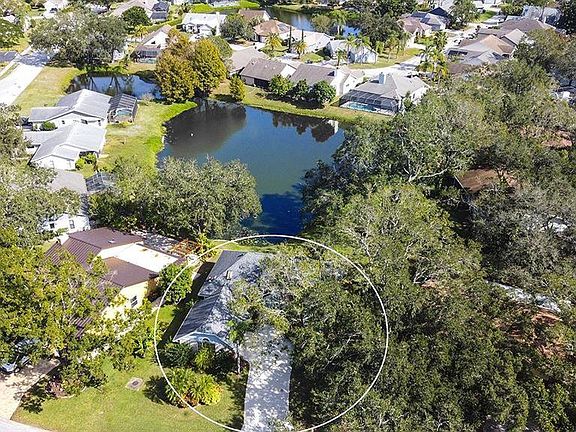 3rd image of 8305 Cypress Lake Dr