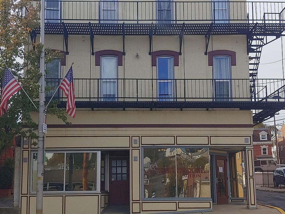 1st image of 101 W Race St APT 303