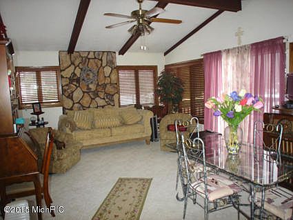 3rd image of 7381 Pine Brook Dr