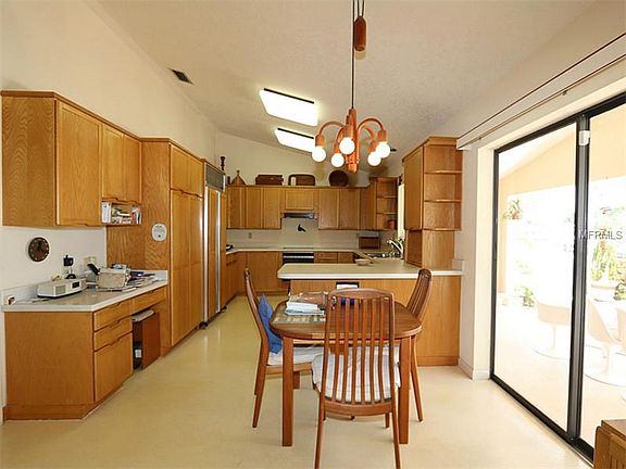 5th image of 2308 Saint Davids Island Ct